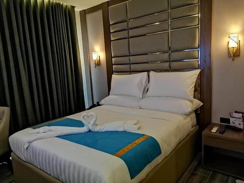 El Vistra Hotel Анхелес Экстерьер фото